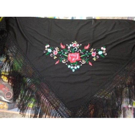MANTON PEQUEÑO NEGRO BORDADO 