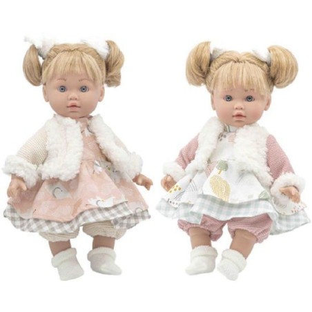 MUÑECA LARA INVIERNO HABLADORA