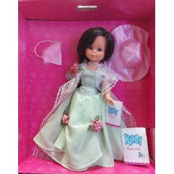 MUÑECA NANCY CELEBRACIÓN CAJA ROSA DESCA