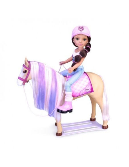 NANCY - UN DIA CON SU CABALLO