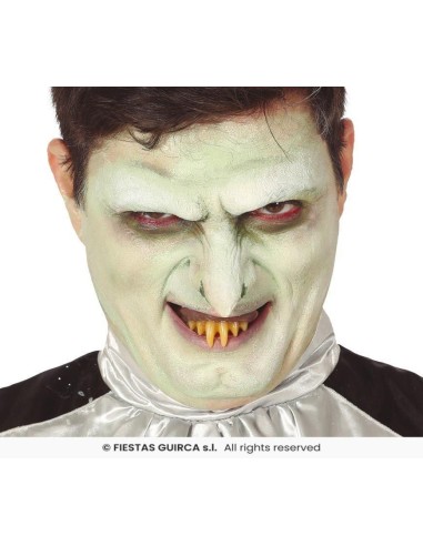 Colmillos amarillos vampiro
