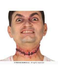 Cicatriz cosida cuello con adhesivo