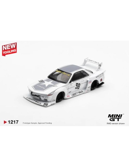 Mini GT Nissan GT-R R32 LB-Kaido Works T