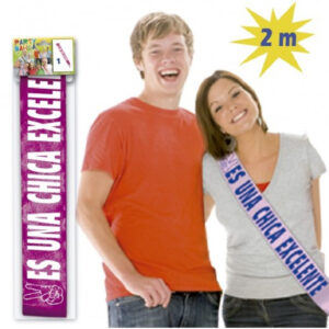 BANDA "ES UNA CHICA EXCELENTE"