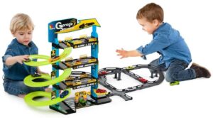 PARKING 3 PLANTAS + PISTAS + 5 COCHES