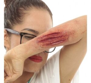 HERIDA CICATRIZ  LATEX ACUCHILLADO