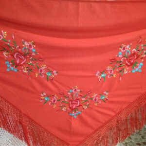MANTON GRANDE ROJO BORDADO FLORES