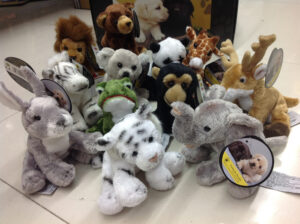 PELUCHE COLECCION ANIMALES SURTIDOS 20 CM